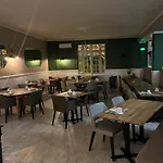 Logis Restaurant Le Lascaux Hotel