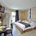 ホテル Logis Restaurant Le Lascaux 3*