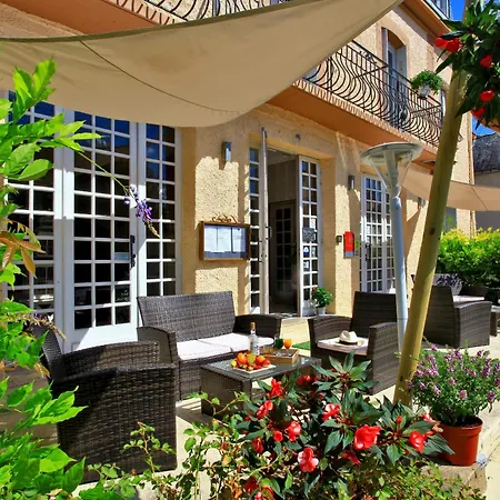 Hotel Logis Restaurant Le Lascaux