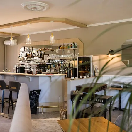 Logis Restaurant Le Lascaux 3*