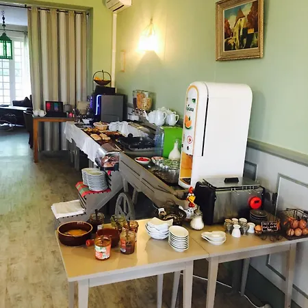 Hotel Logis Restaurant Le Lascaux 3*