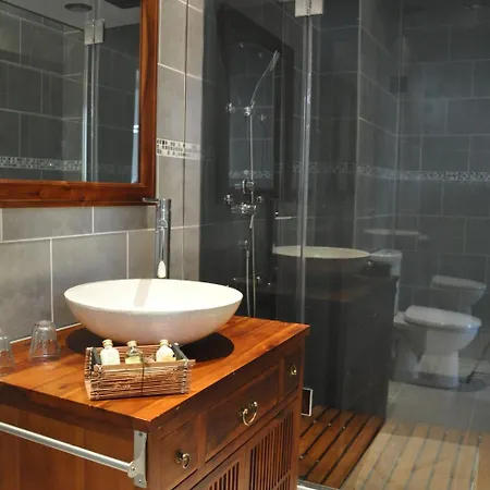 Logis Restaurant Le Lascaux 3*