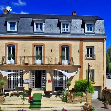 Logis Restaurant Le Lascaux Hotel