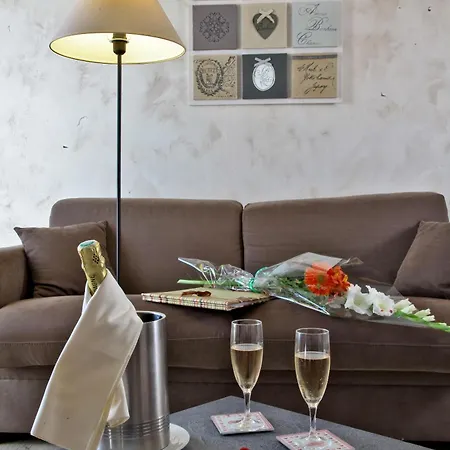 Hotel Logis Restaurant Le Lascaux